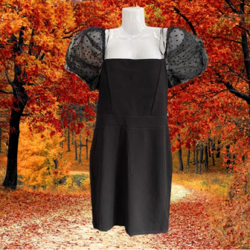 Jrs. Little Black Dress - Picture 13 of 15